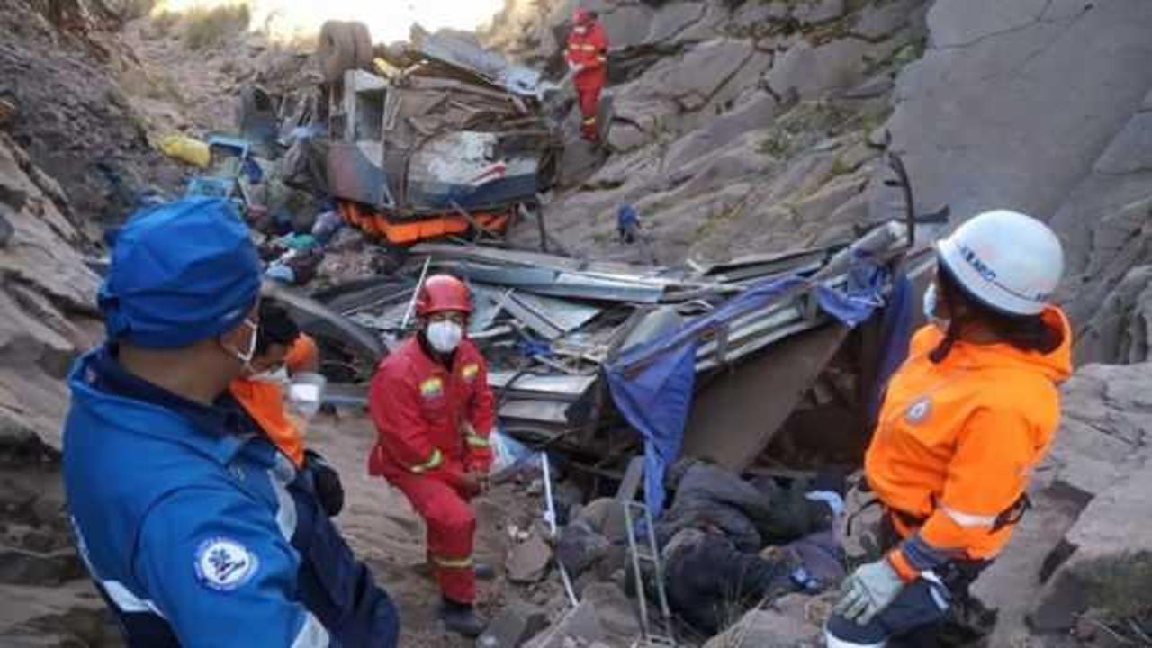 Bolivya'da otobüs kazası: 34 ölü, 10 yaralı