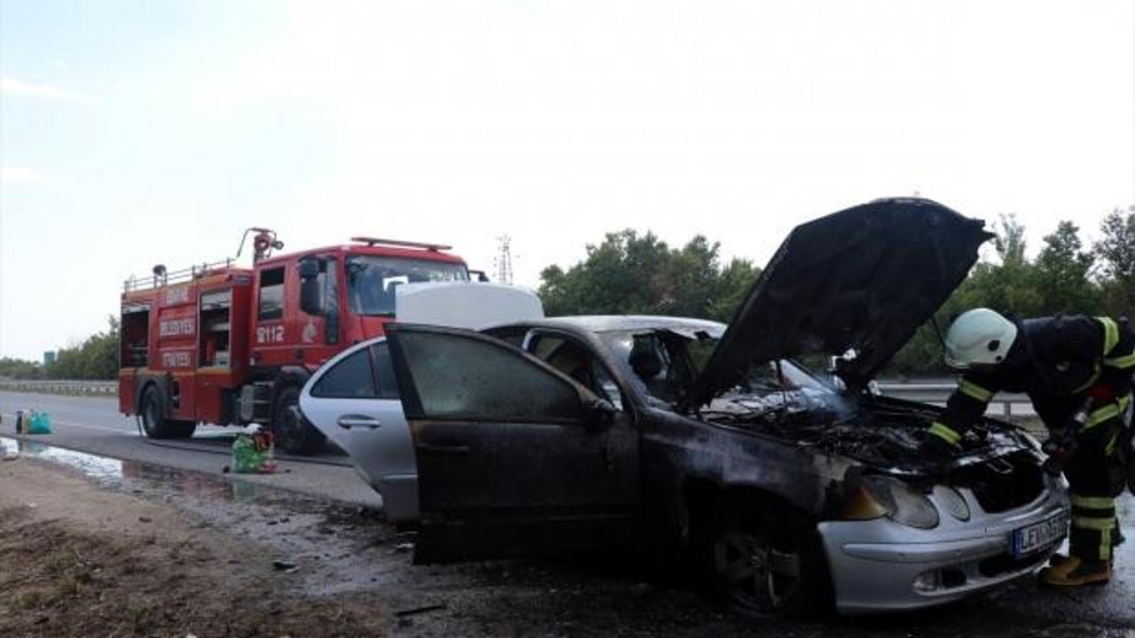 Gurbetçinin aracı Türkiye'ye girişten sonra tamamen yandı