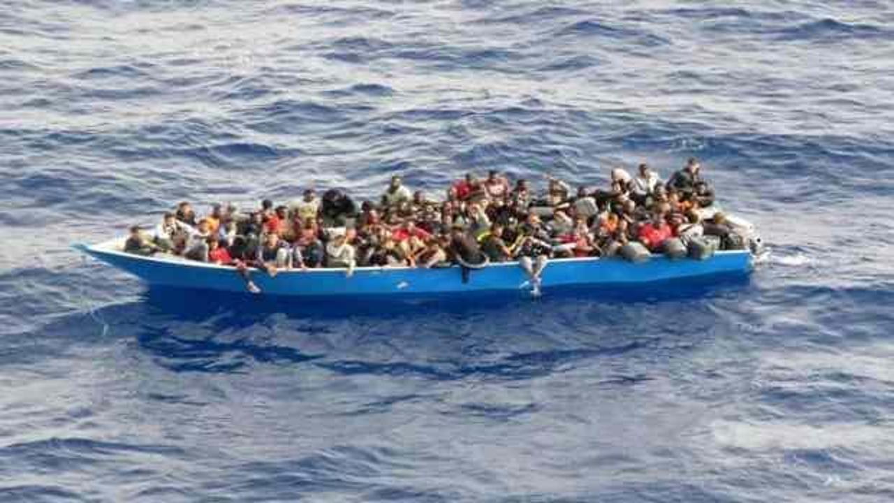 MSB duyurdu: Tunus kıyılarına sürüklenen teknedeki 80 göçmen kurtarıldı