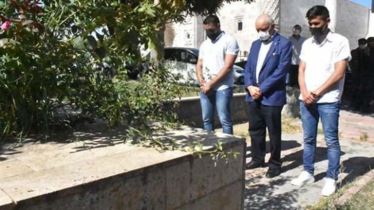 Paraguay'ın Ankara Büyükelçisi Valdez'den, Aziz Vlas'ın mezarına ziyaret