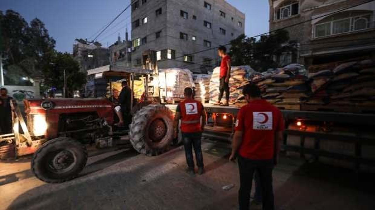 Türk Kızılay'dan Gazze'ye 10 tırlık insani yardım