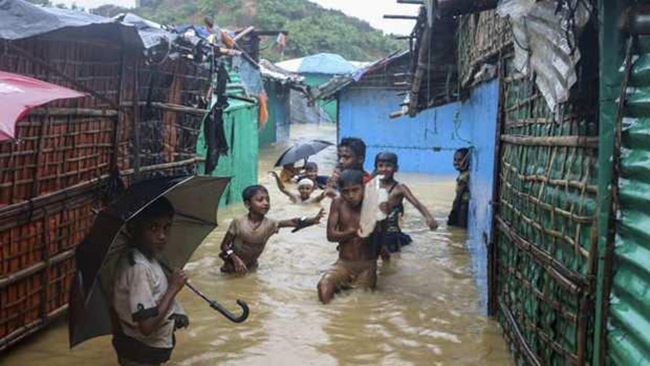 Bangladeş'teki sel felaketinde can kaybı 20'ye yükseldi