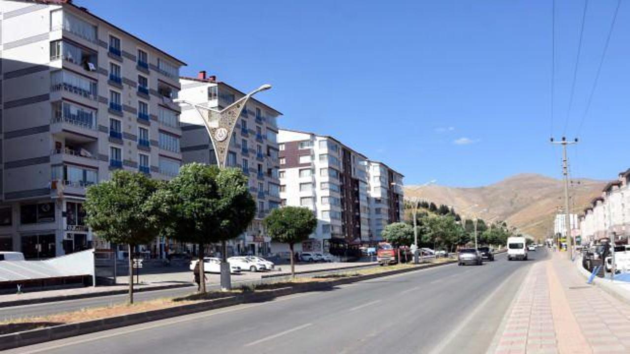 Karantina bölgeleri genişliyor! Bitlis’te 21 apartman karantinaya alındı