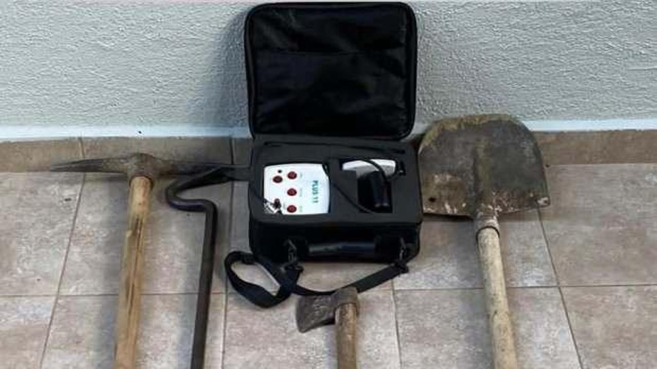 Tekirdağ&rsquo;da ka&ccedil;ak kazı yaparken su&ccedil;&uuml;st&uuml; yakalandılar!