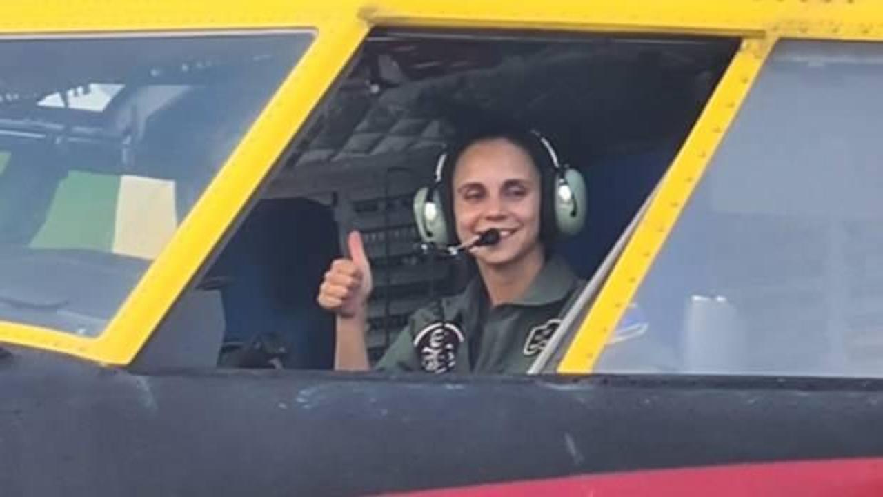 Türkiye'deki yangınlara müdahale eden İspanyol kadın pilottan 'görev tamam' pozu