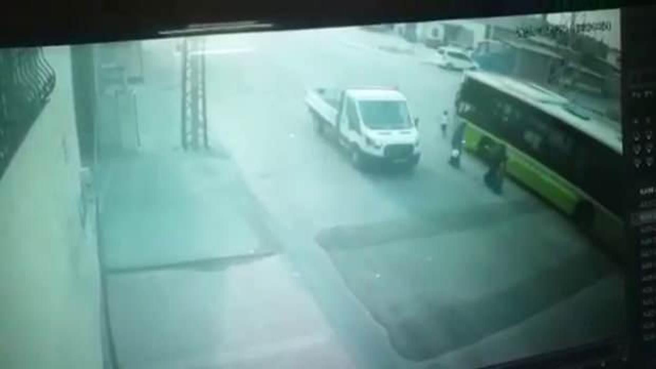 Adana&rsquo;da feci kaza! Karşıya ge&ccedil;meye &ccedil;alışan &ccedil;ocuk &ouml;ld&uuml;