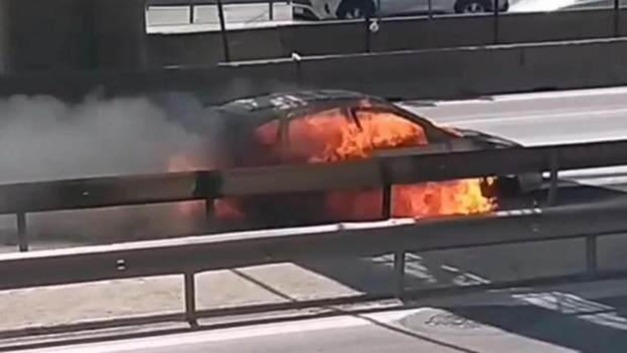 Ataşehir D-100'de araç yangını