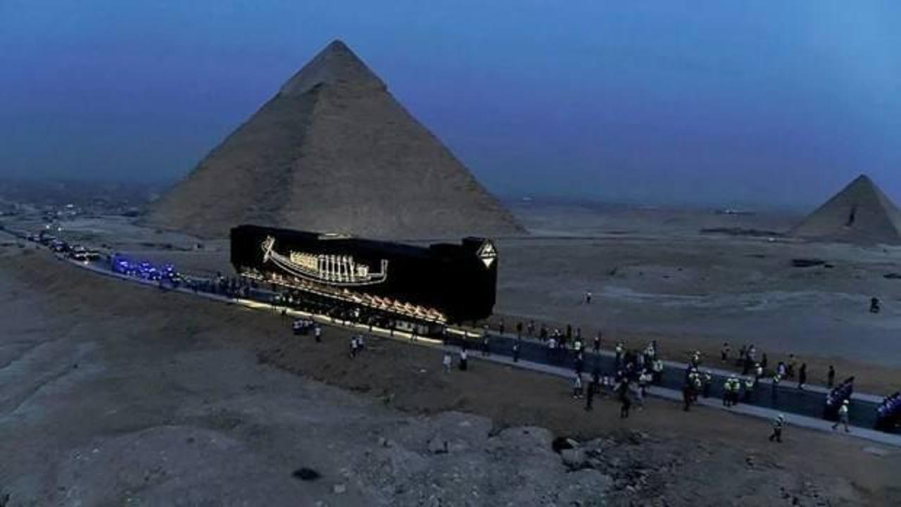 Tarihin en eskisi! Firavun Keops'un gemisi taşındı