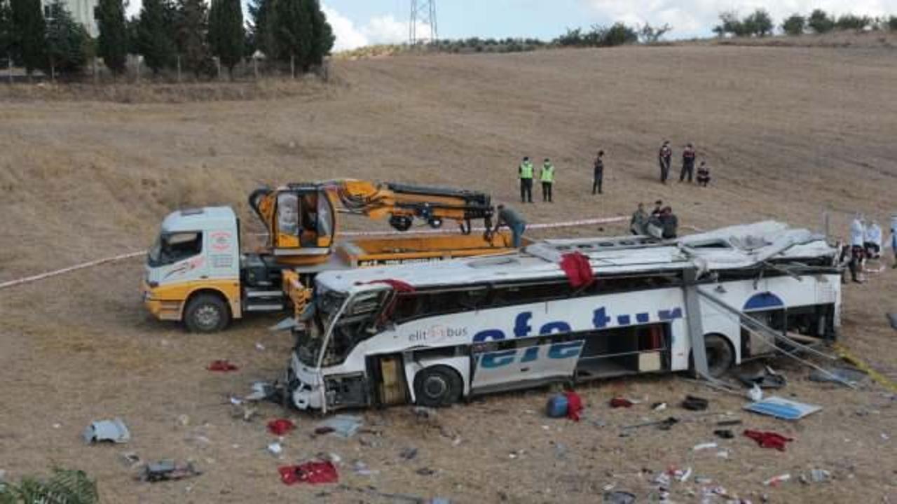 Balıkesir’deki otobüs kazasında hayatını kaybedenlerin kimlikleri belli oldu