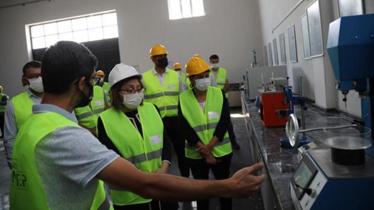 Başkan Şahin&rsquo;den B&uuml;y&uuml;kşehir&rsquo;in asfalt şantiyesine ziyaret