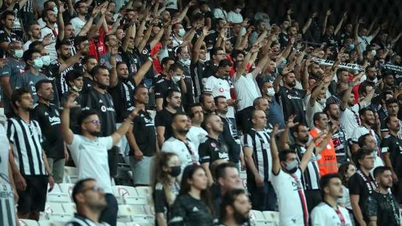 Beşiktaş taraftarı aşı kuyruğunda!