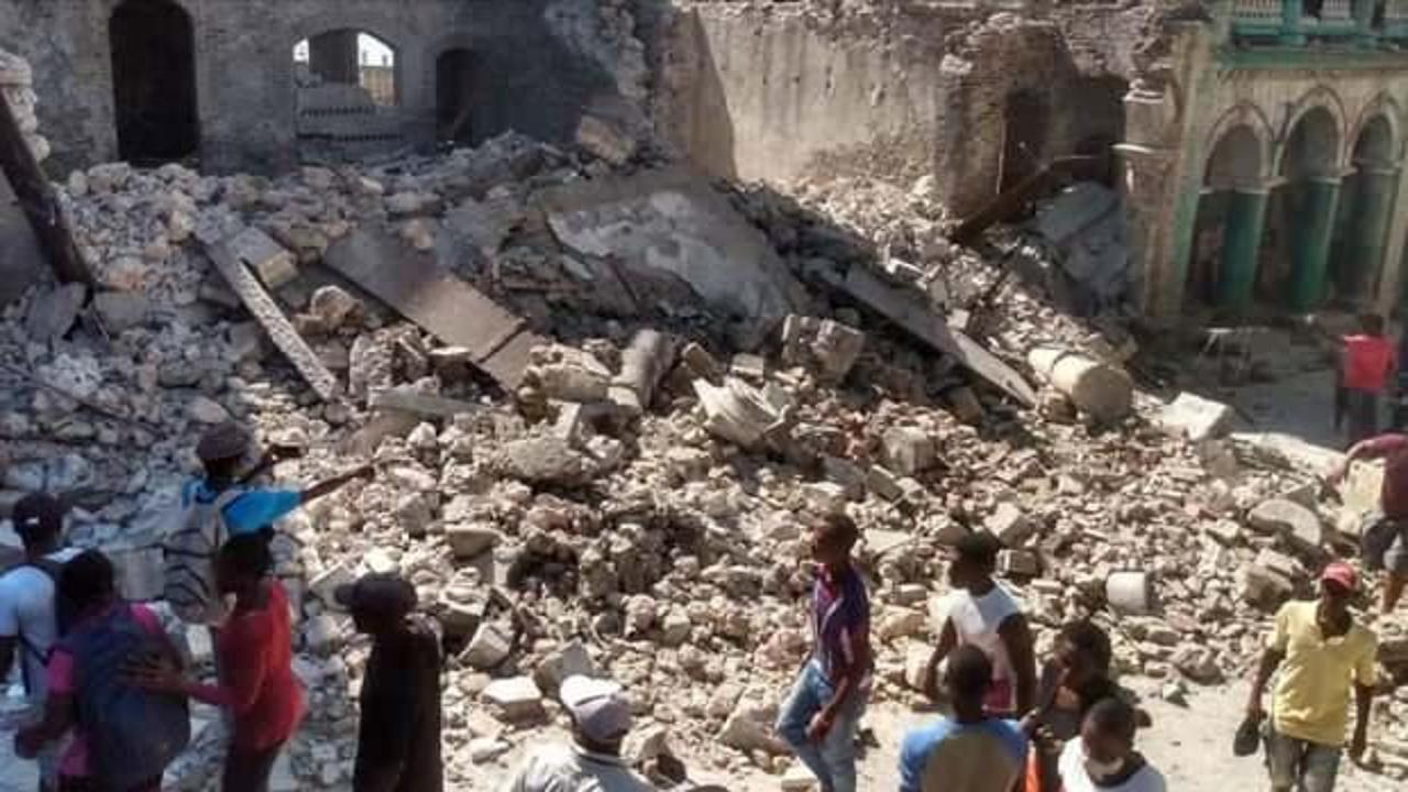 Haiti açıklarında meydana gelen depremde ölü sayısı 304'e yükseldi
