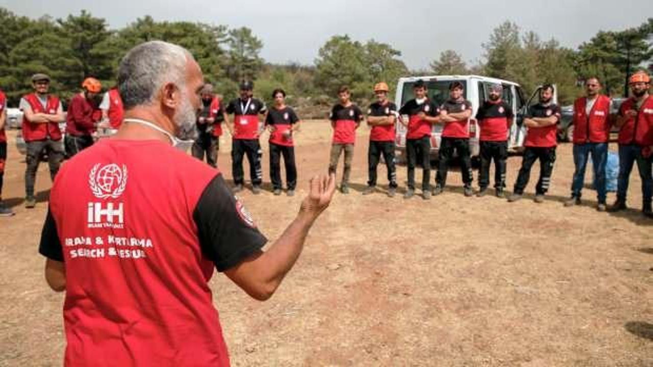 İHH, &ouml;nce yangına su taşıdı, şimdi ise yaraları saracak