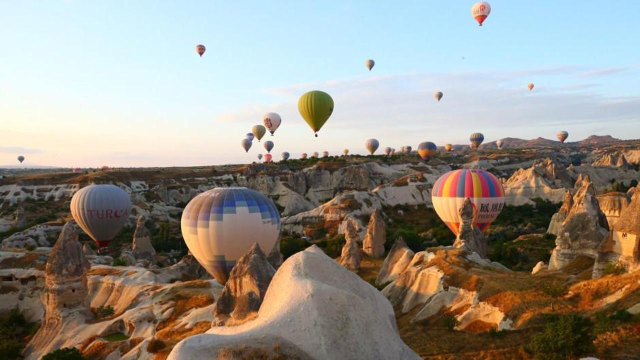 Kapadokya'da balon turuna yoğun ilgi