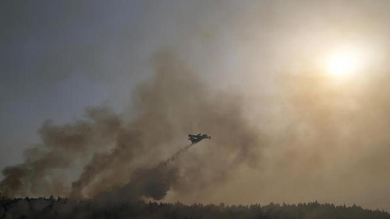 Yunanistan’daki yangınlara Türkiye’den uçak desteği