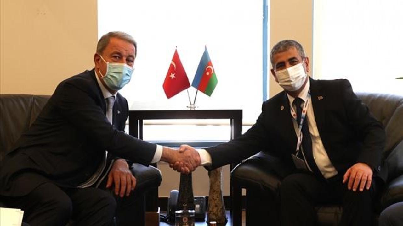 Bakan Akar'dan Azerbaycan Savunma Bakanı Hasanov ile önemli görüşme
