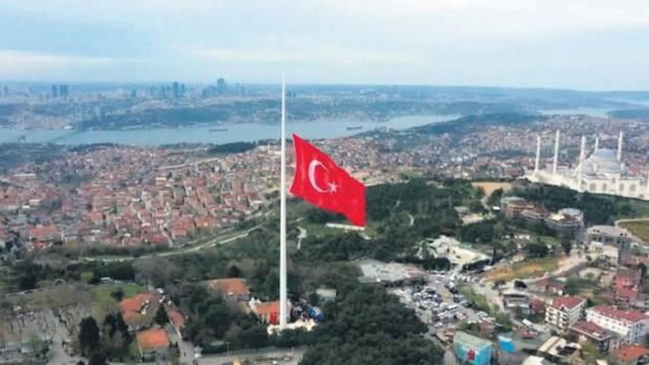 Çamlıca'nın ardından Avrupa Yakası'na da dev Türk bayrağı dikilecek