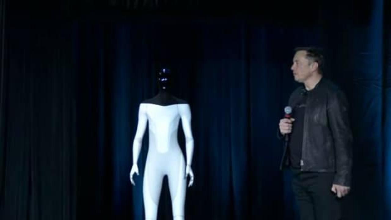 Elon Musk’tan yapay zeka destekli insansı robot: Tesla Bot