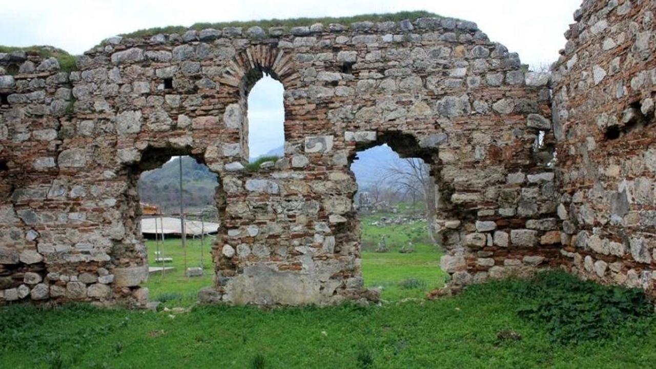Magnesia Antik Kenti'nde bulunan cami turizme kazandırılacak