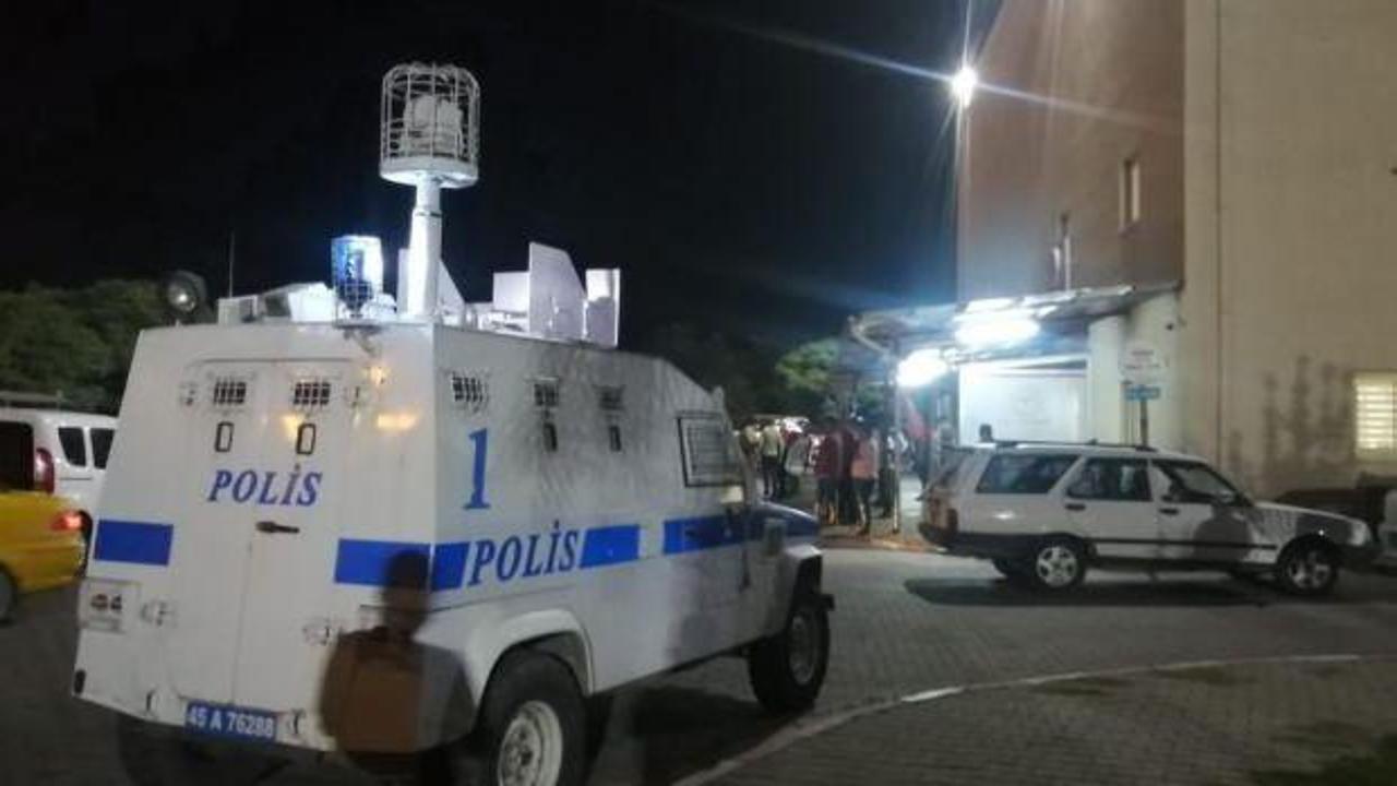 Manisa’da polisi bıçakla yaralayan şüphelilerden 6’sı tutuklandı