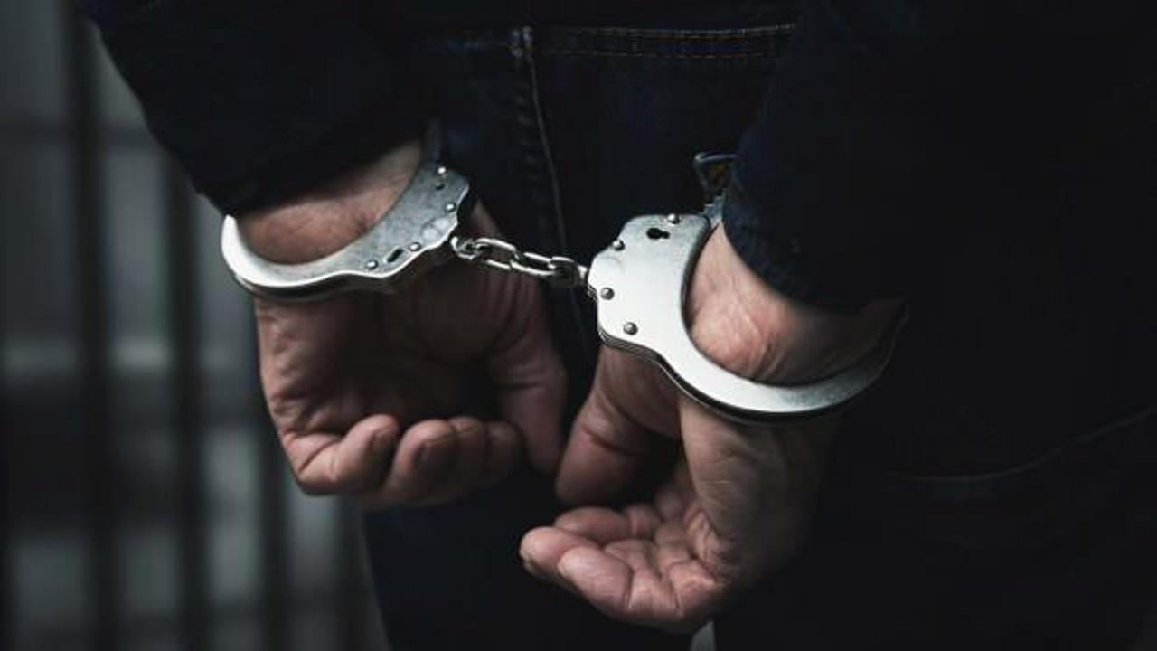 Mersin'de su&ccedil; &ouml;rg&uuml;t&uuml;ne operasyon! 