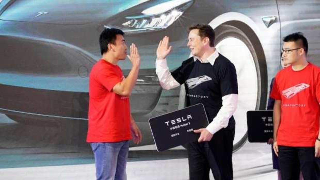 Tesla üretimini Çin'de tamamen yerelleştiriyor