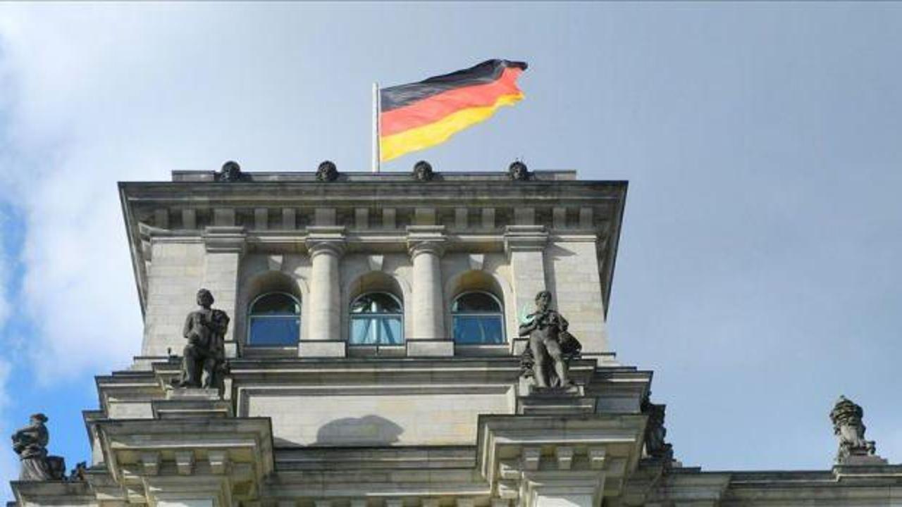 Alman ekonomisi 2. çeyrekte güçlü toparlanırken salgının kamu bütçesine etkisi ağır oldu