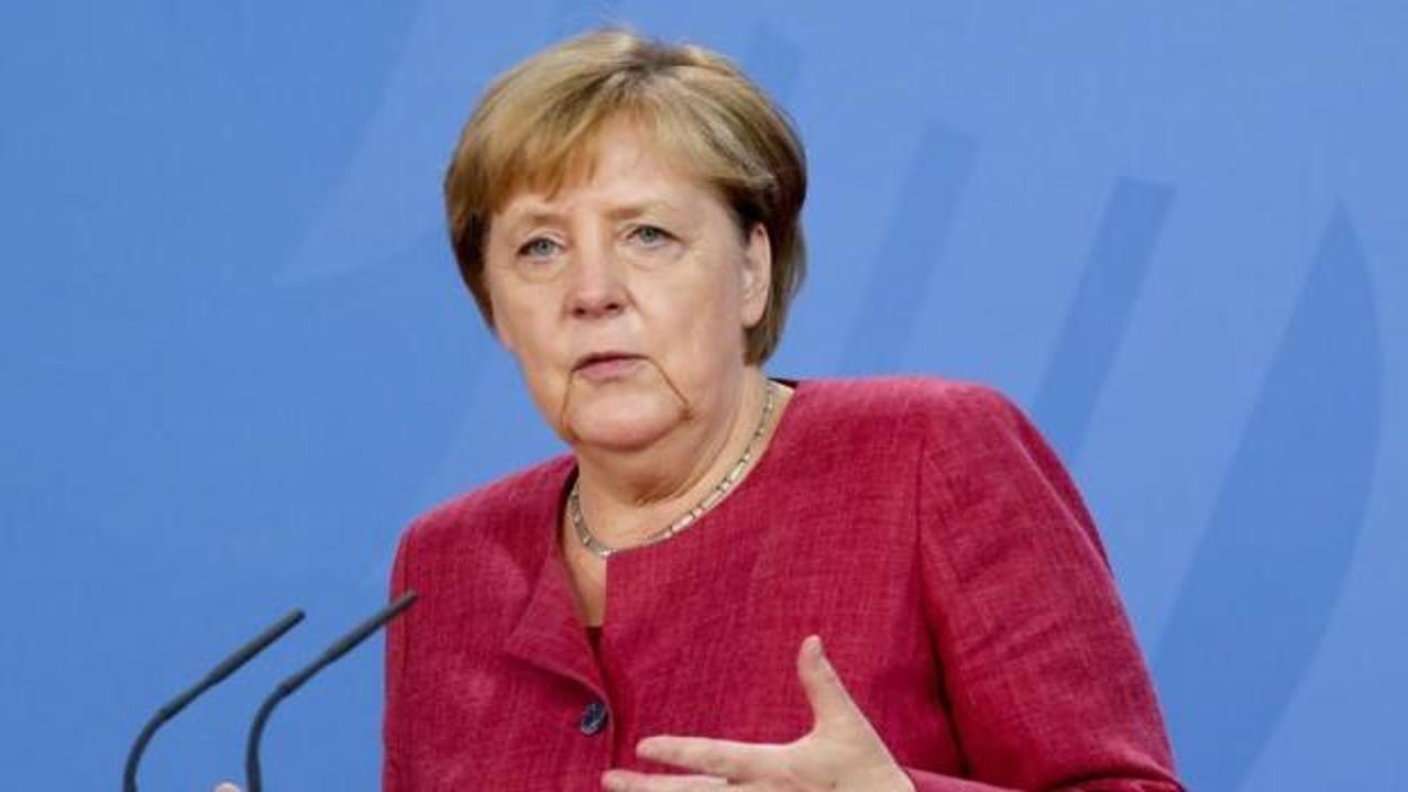 Angela Merkel'den Taliban mesajı: Görüşmeler devam etmeli