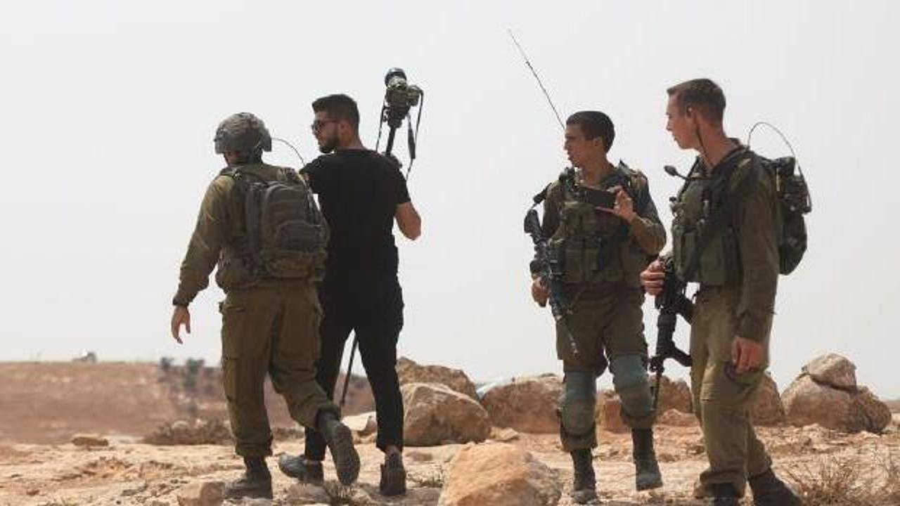 İsrail askerlerinden 7 Filistinli gazeteciye gözaltı