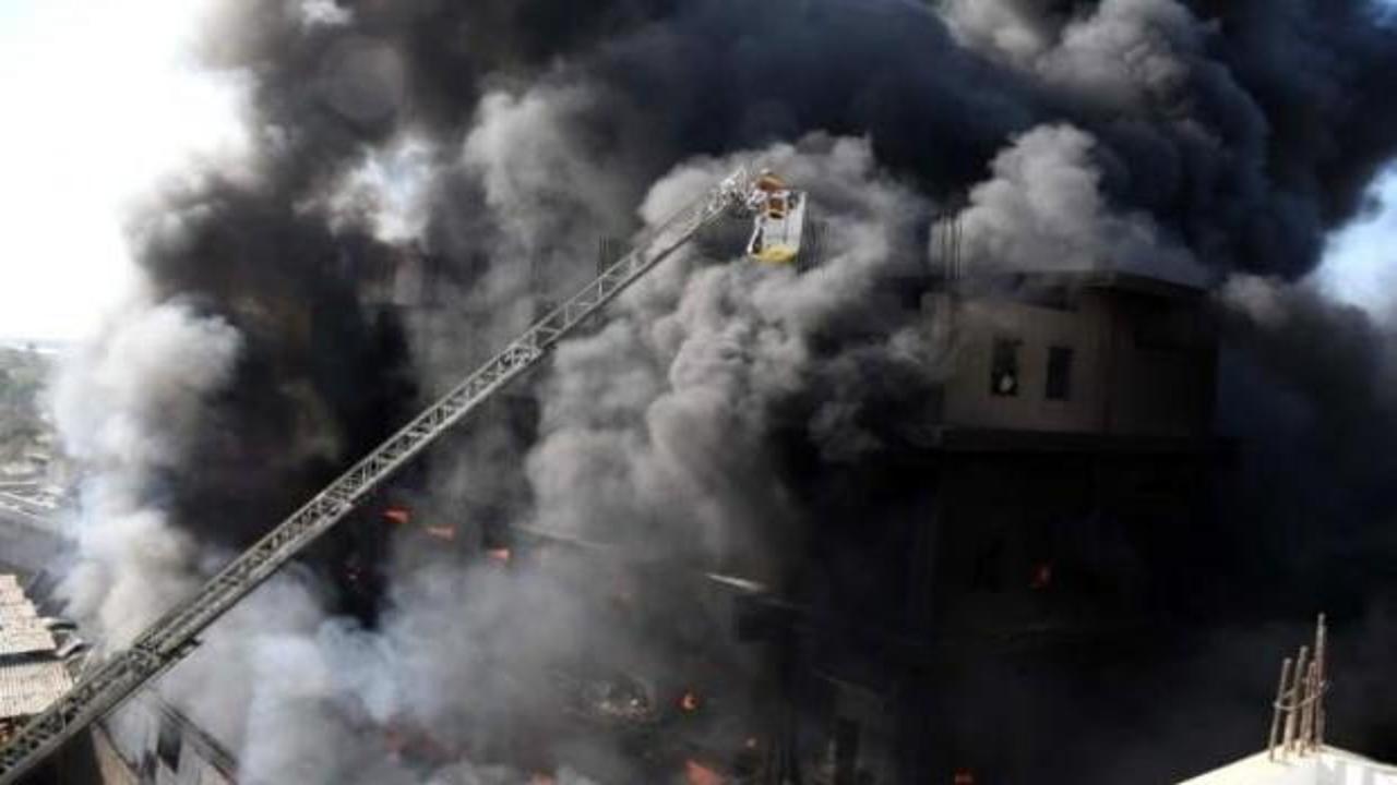Pakistan'da fabrika yangını: 11 ölü