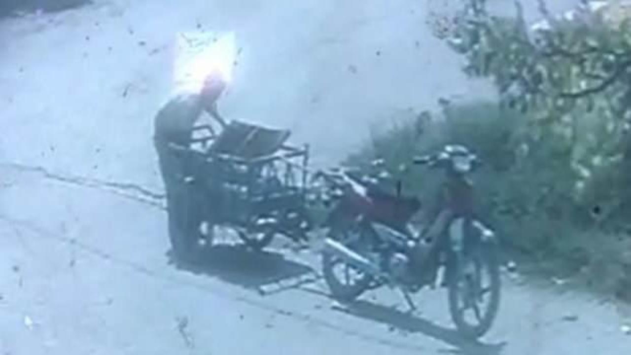 Bursa'da mazgal kapağı &ccedil;aldığı an kamerada