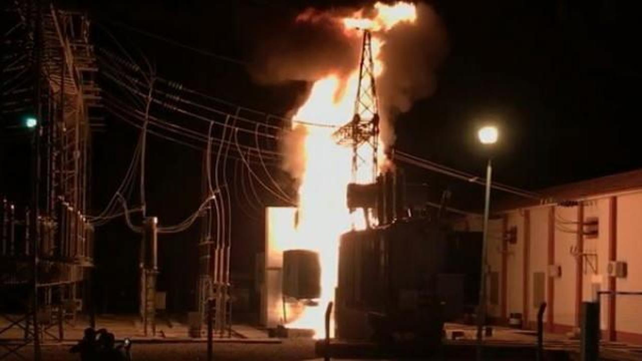 Denizli'de trafo merkezinde yangın: İki ilçenin elektriği kesildi