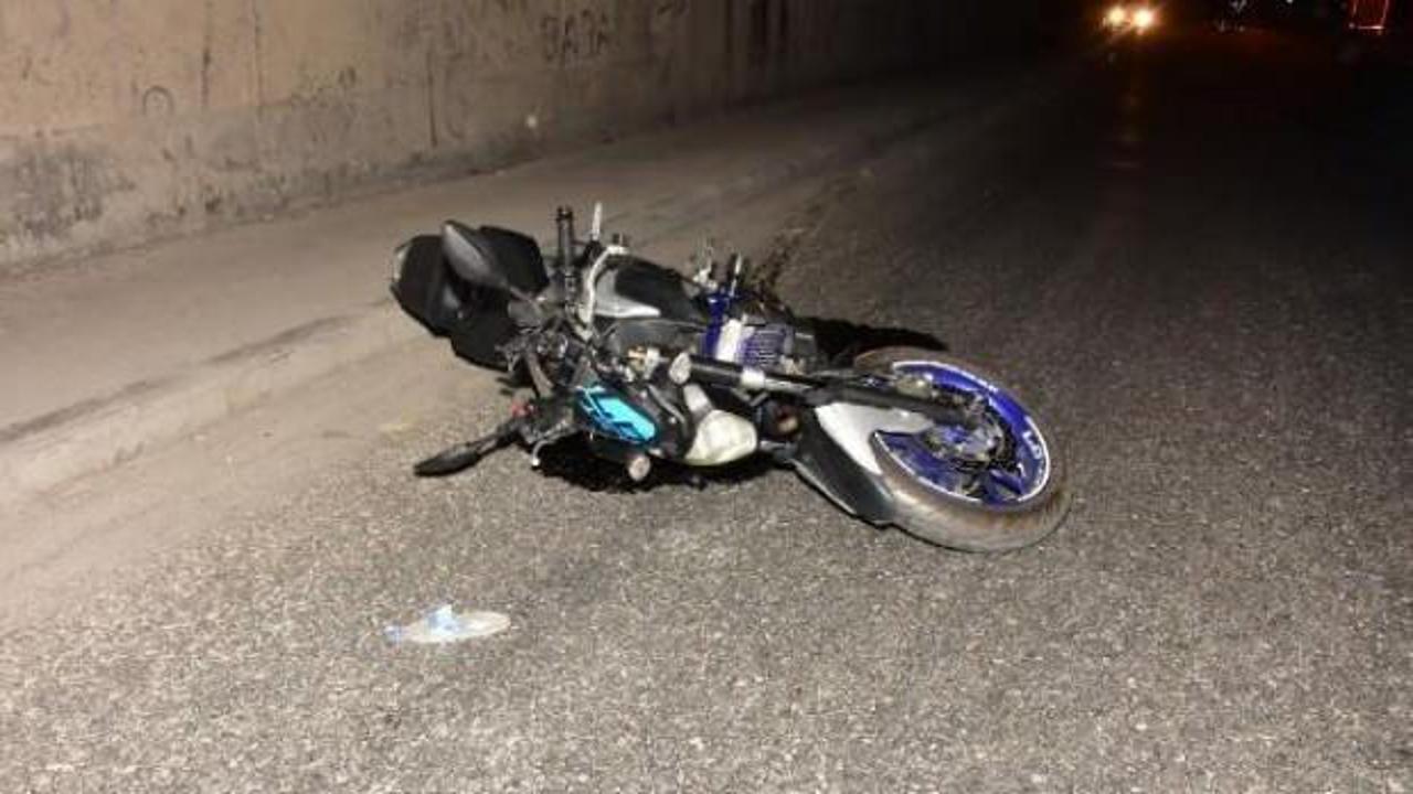 Kaldırıma çarpan motosiklet metrelerce sürüklendi: 1 ölü 1 yaralı