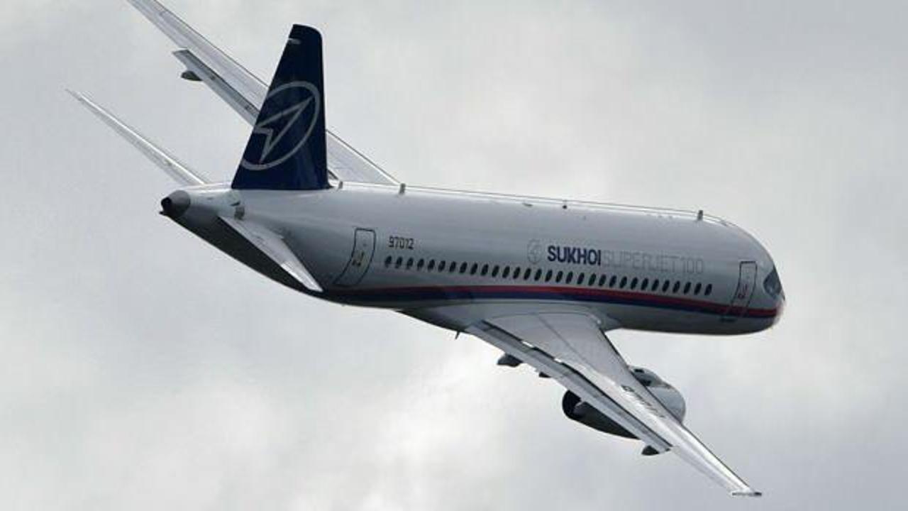 Moskova'dan kalkan Rus yolcu uçağı acil iniş yaptı
