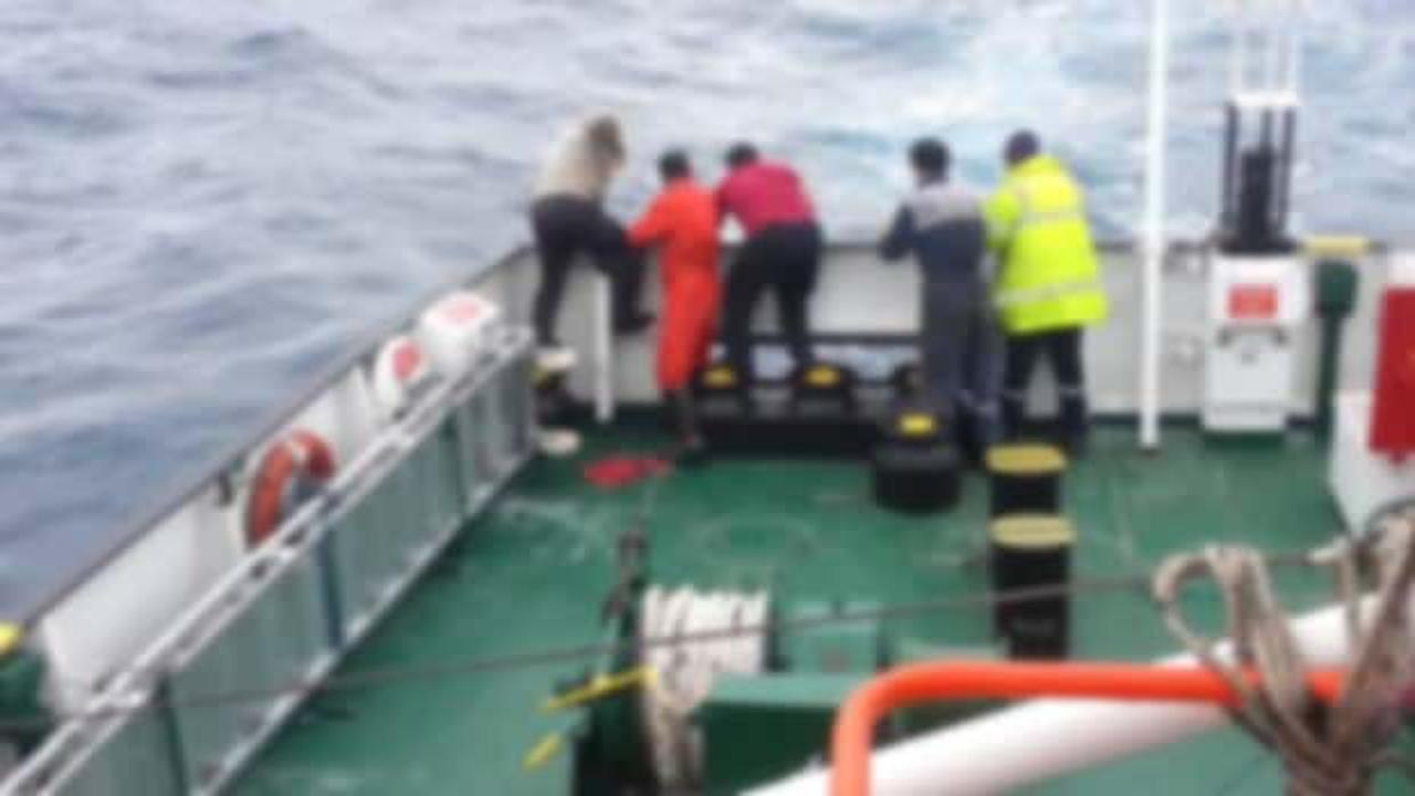 Ruhsatsız avlanan gemiye 5 bin 455 lira para cezası
