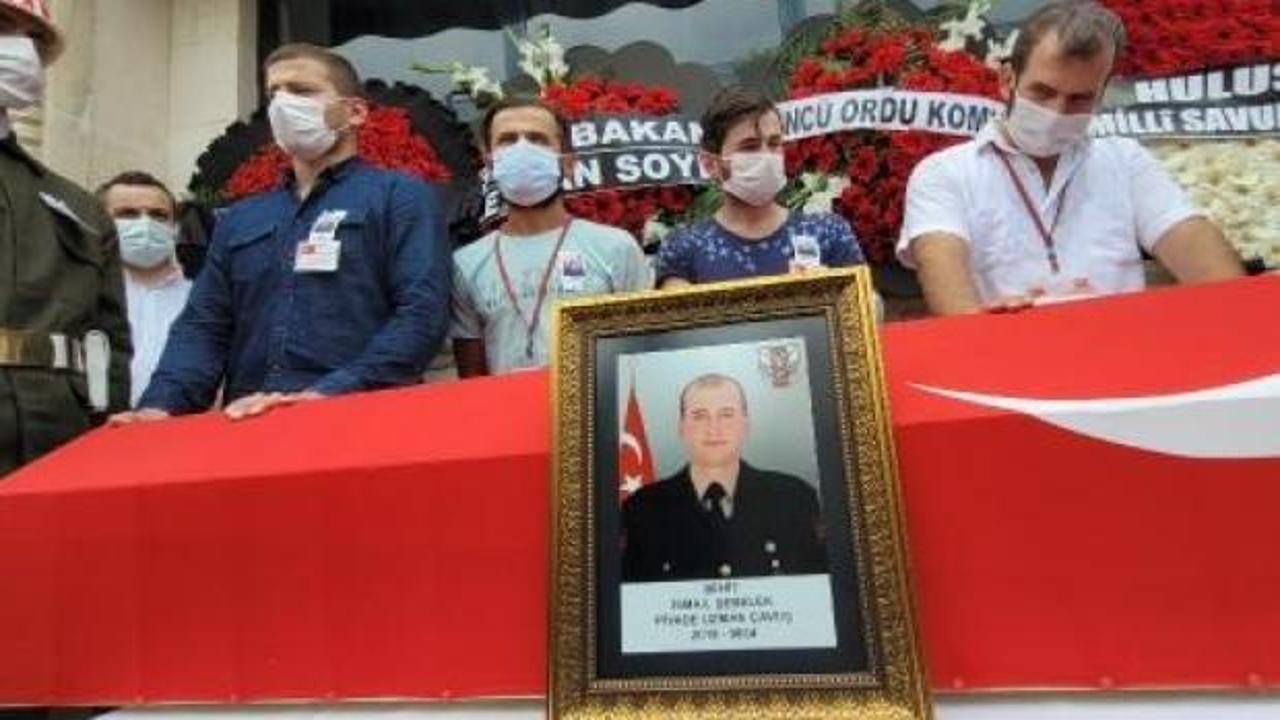 Şehit Uzman &Ccedil;avuş, g&ouml;zyaşlarıyla toprağa verildi