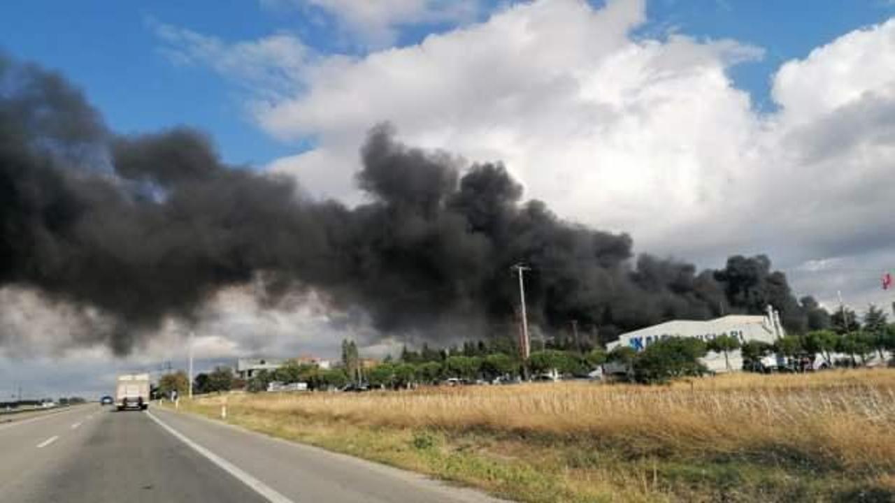 Son Dakika: İstanbul'da korkutan fabrika yangını!