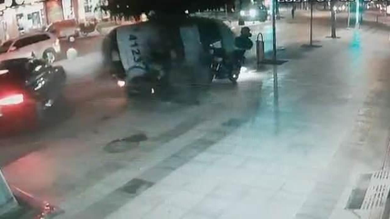 "Dur" ihtarına uymayan sürücüyü kovalayan polis ekibi kaza yaptı
