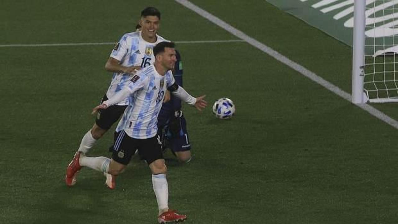Hat-trick yapan Messi, Brezilyalı Pele'yi geçti