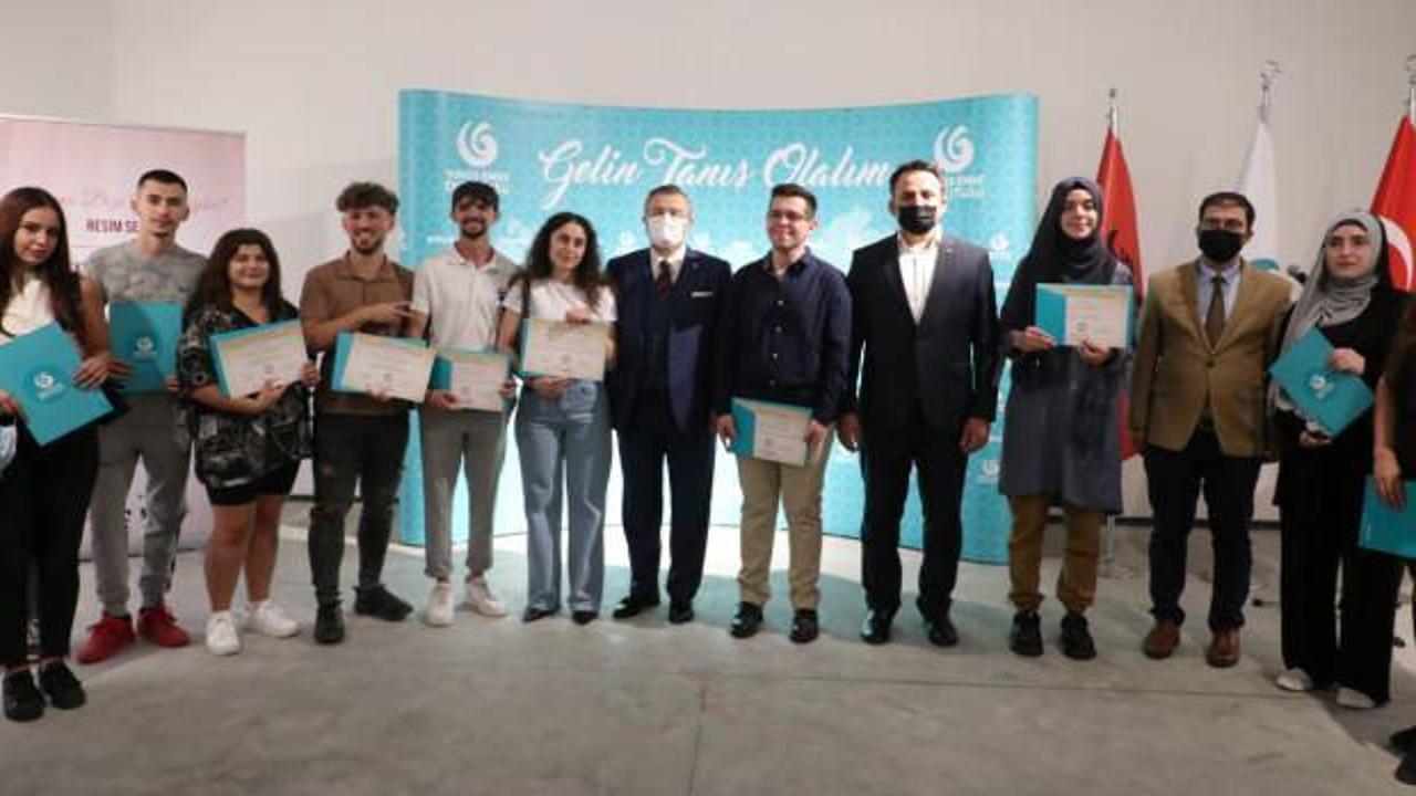 Türkiye ve Balkan gençlerinin eserleri "Yunus bize ne söyler" sergisinde