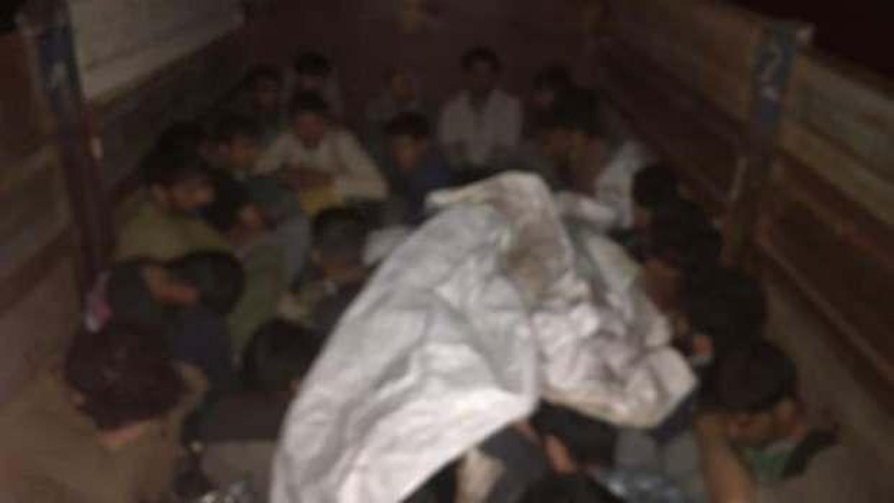 Van'da 57 kaçak göçmen yakalandı, 3 organizatör gözaltında