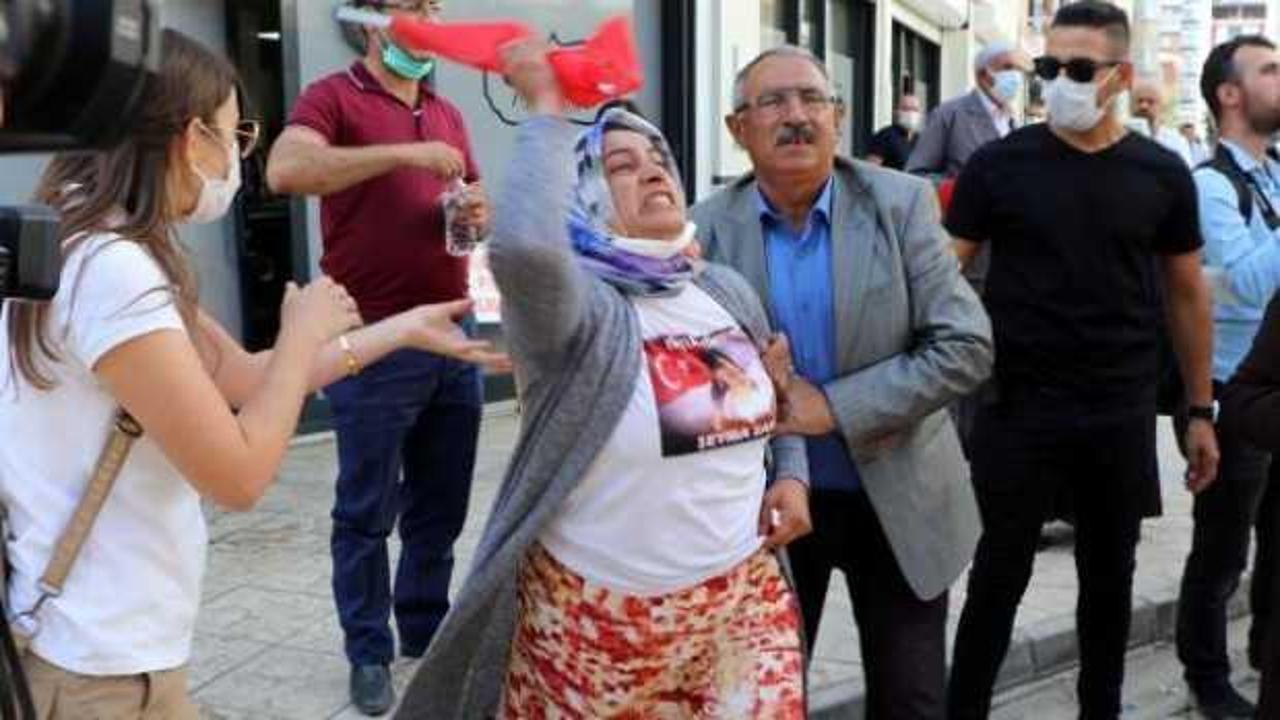 Van'da HDP önünde eylemdeki anne: Kızım savcı olacaktı, hayallerini çaldılar