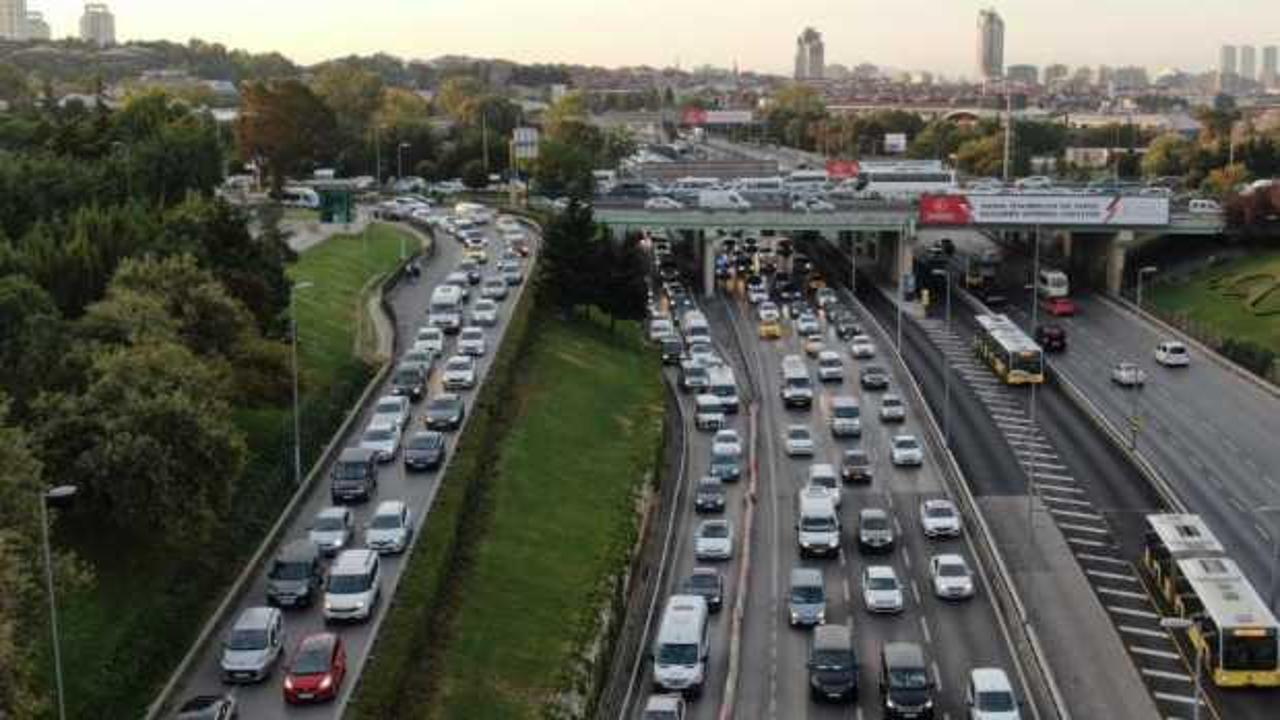 Haftanın ilk gününde İstanbul trafiğinde yoğunluk