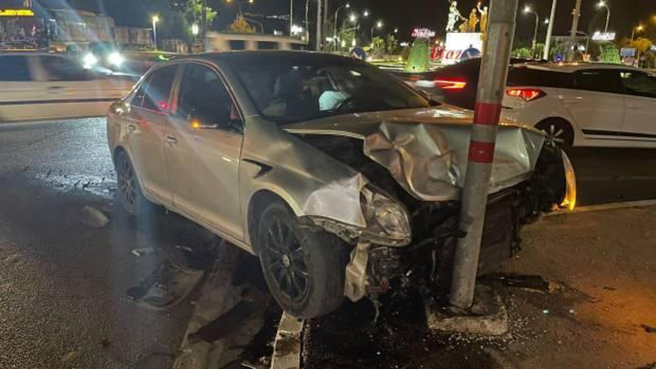 Kavşakta zincirleme kaza: 2 yaralı