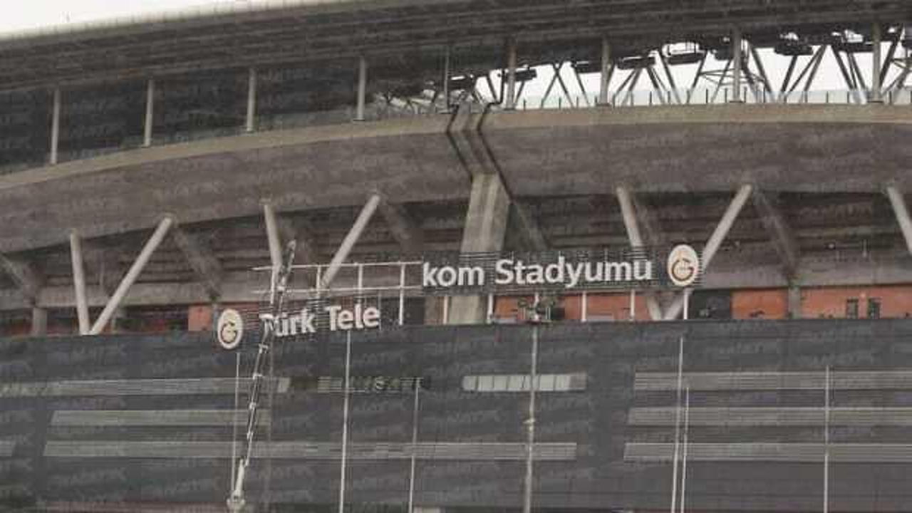 Galatasaray'da stadın ismi değişiyor! Yazı söküldü...