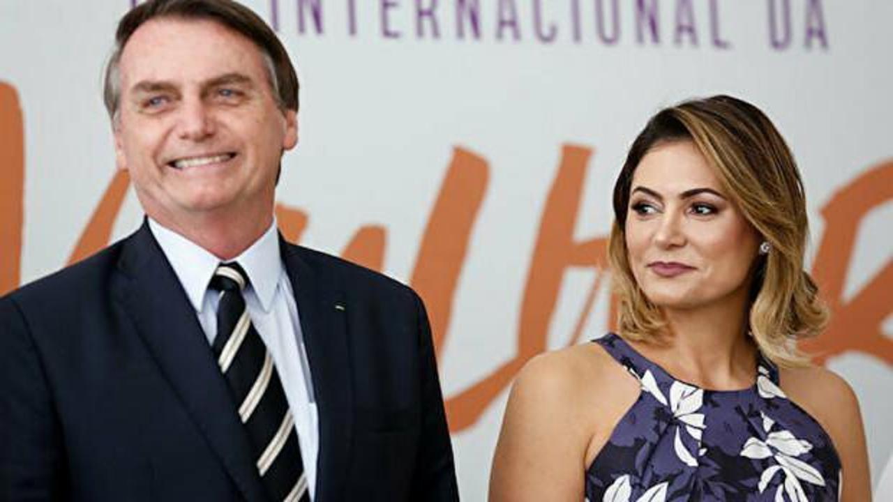 Aşı karşıtı Brezilya Devlet Başkanı'nın eşinin  aşı olduğu ortaya çıktı