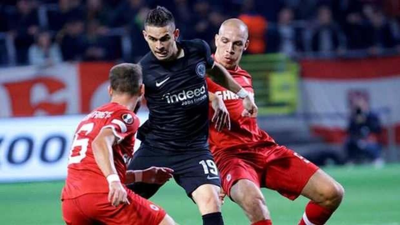 E.Frankfurt, Antwerp'i 1 golle geçti!