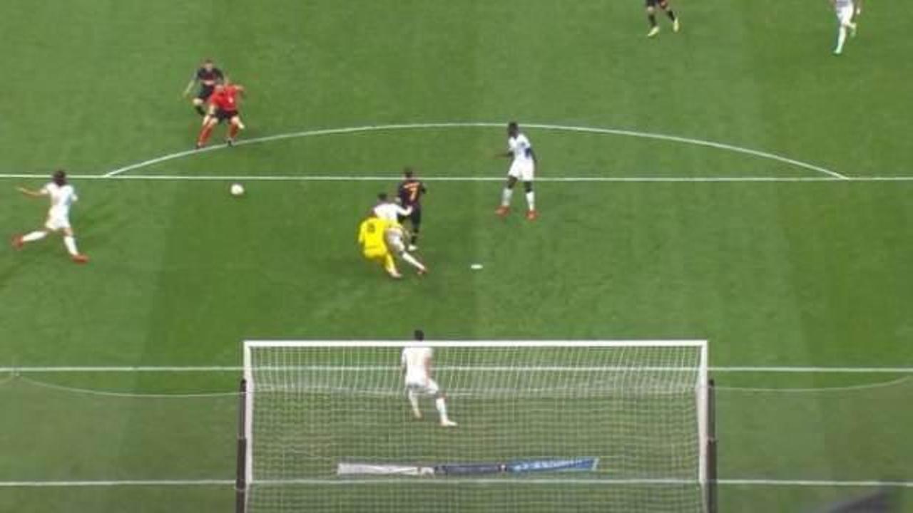 Marsilya-Galatasaray maçında hakem golü engelledi!