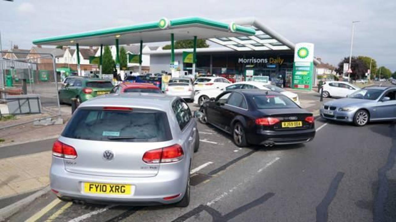 İngiltere'de benzin krizi: Ordu devreye girecek