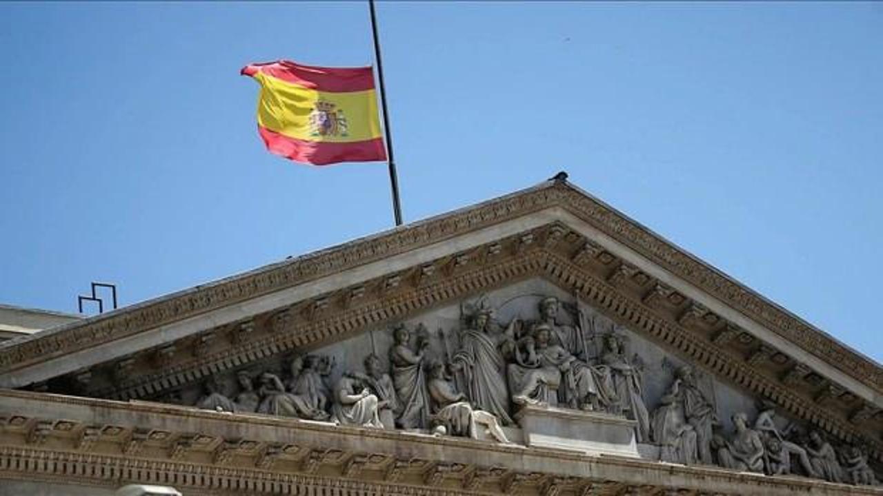 İspanya'da asgari ücret 965 euro'ya yükseldi